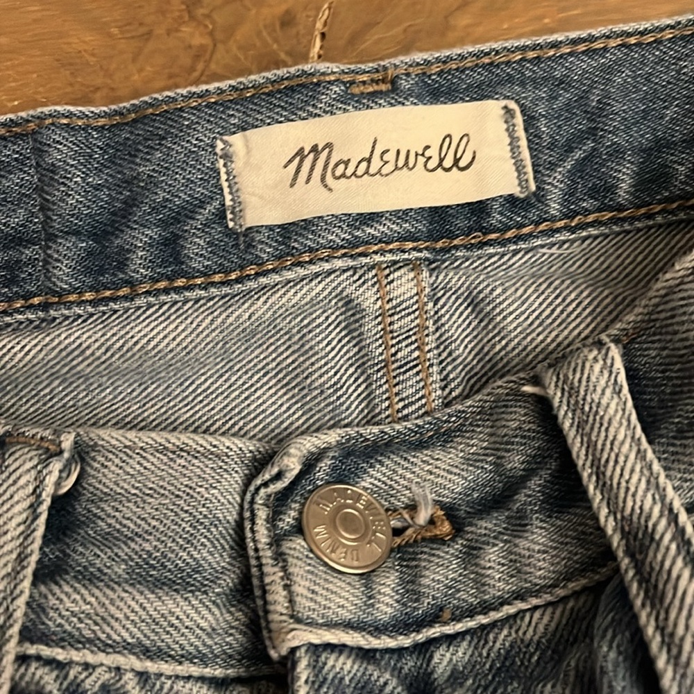 Madewell The Momjean in Gilford Wash: Ripped Edition size 27 - Picture 9 of 16